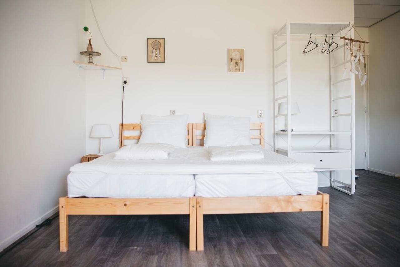 Family & Surfhostel Петтен Экстерьер фото