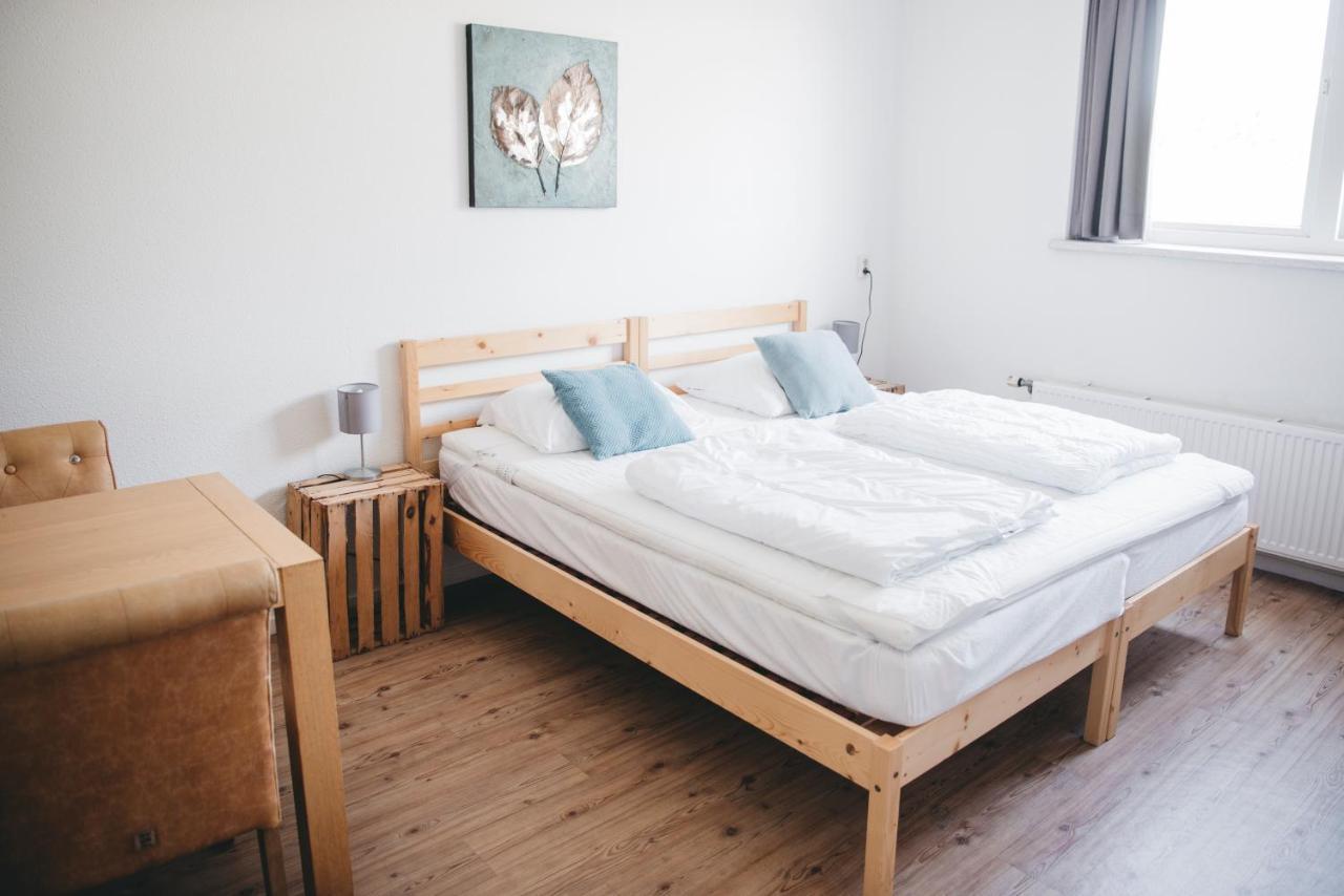 Family & Surfhostel Петтен Экстерьер фото